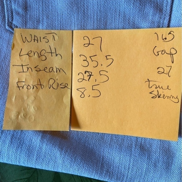 Gap, true skinny size 27, jeans in light stonewash with generous pockets. Great! - Picture 2 of 6